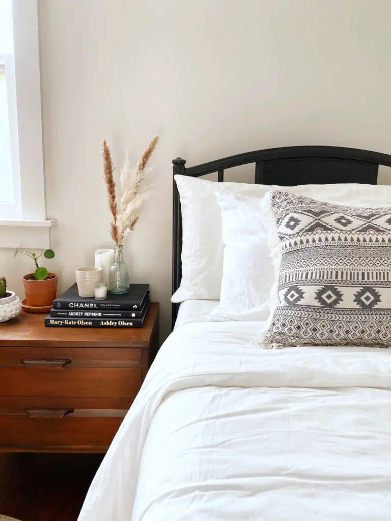 How to Make a Bed Like a Home Stylist