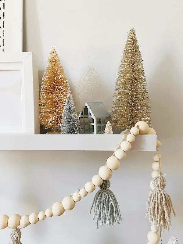 How to Style a Picture Ledge for the Holidays
