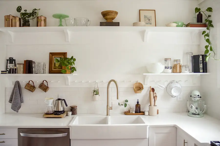 white cottage kitchen with open shelves