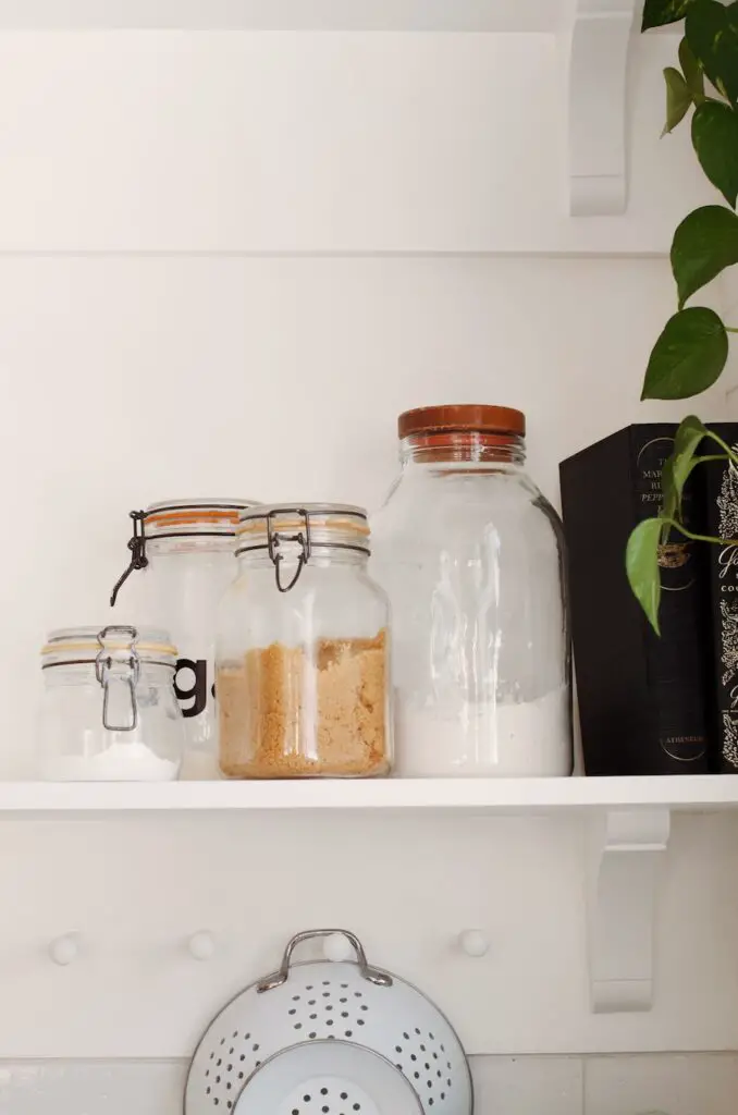 How to style open shelves in your kitchen