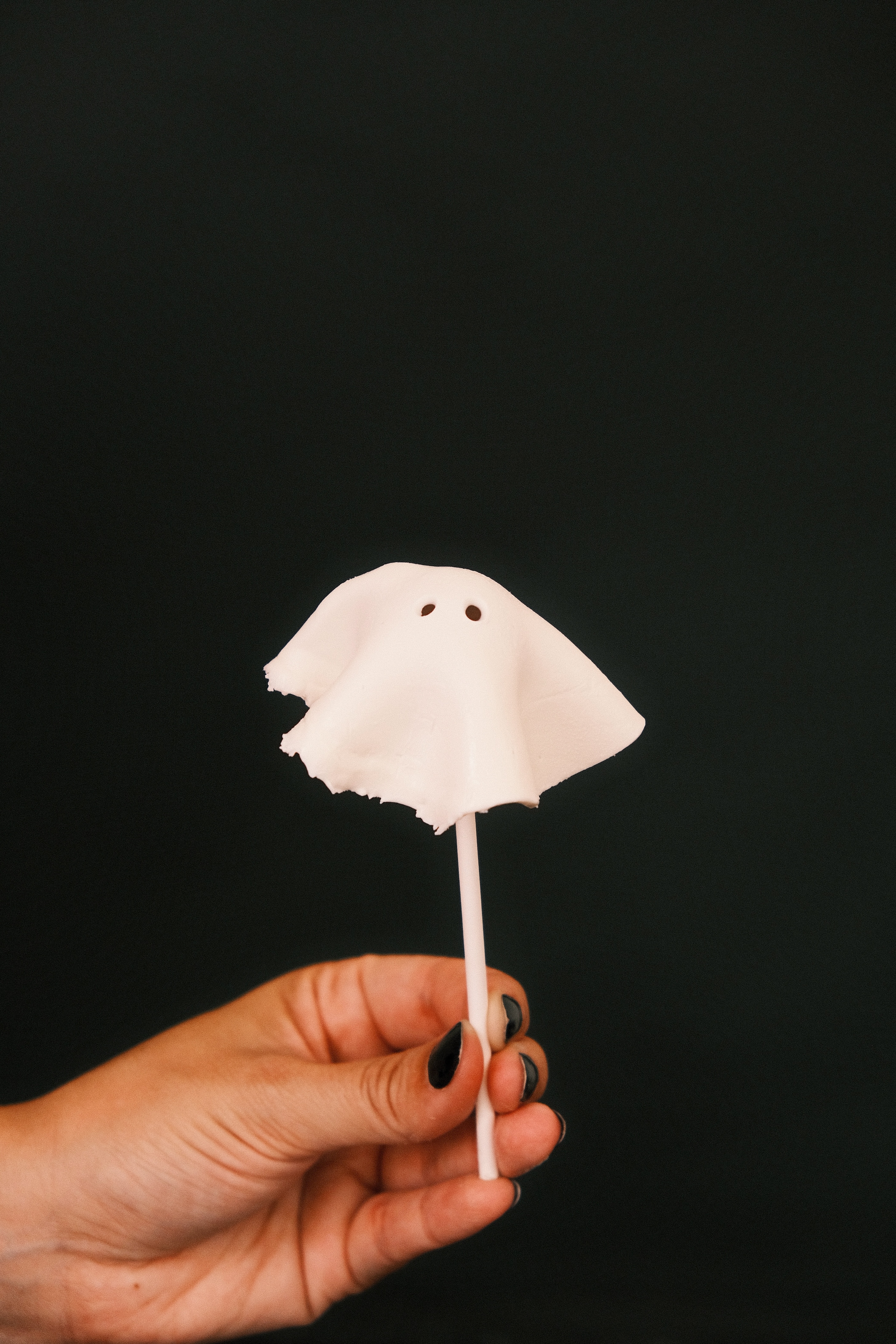 Ghost Cake Pop